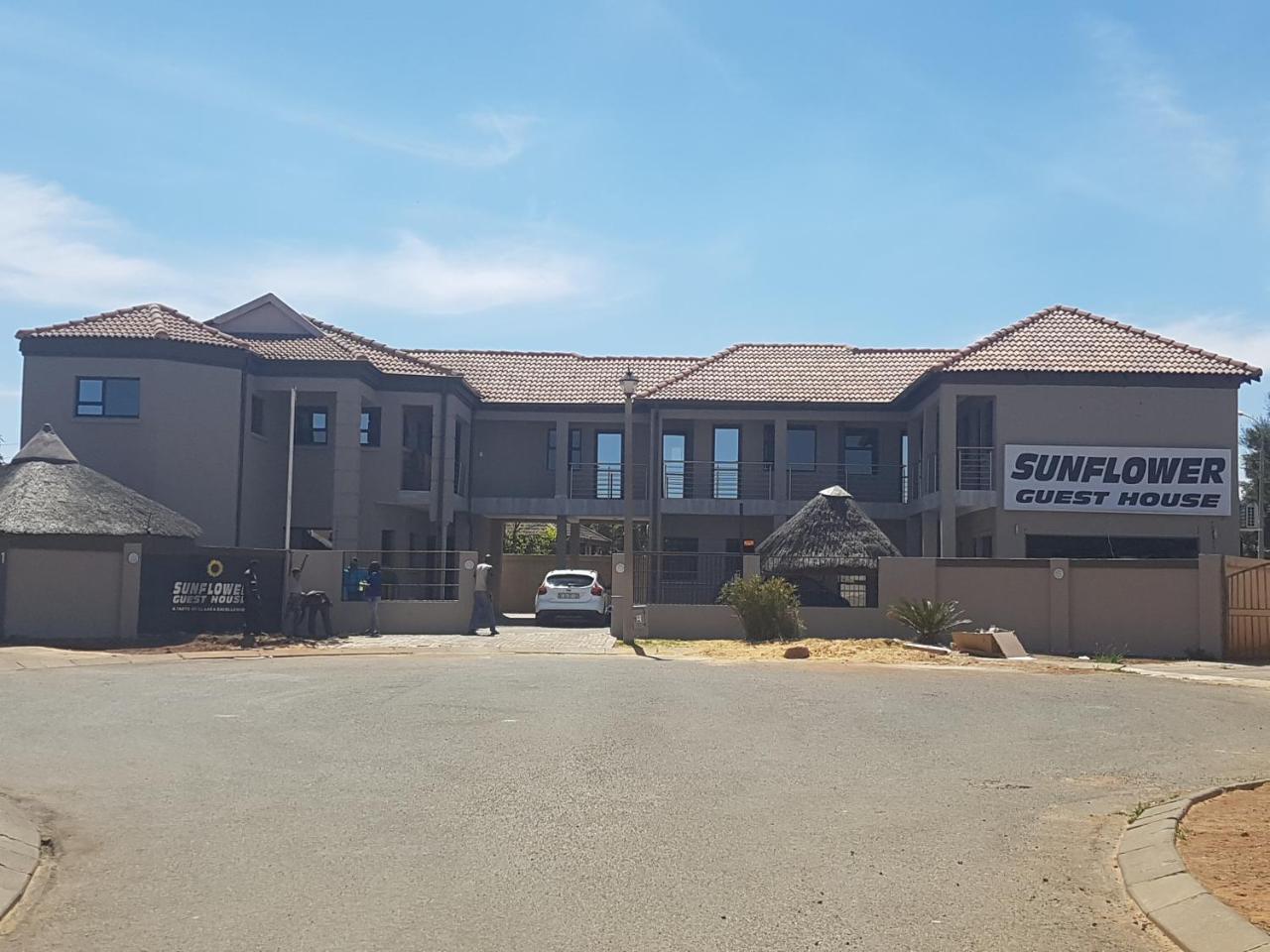 Sunflower Guesthouse & Spa Vanderbijlpark Kültér fotó