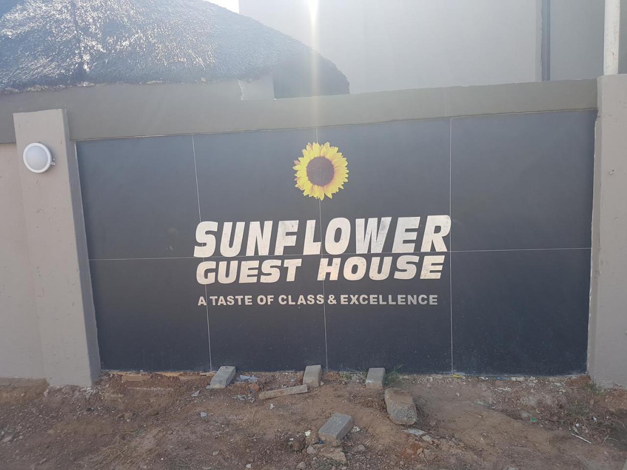 Sunflower Guesthouse & Spa Vanderbijlpark Kültér fotó