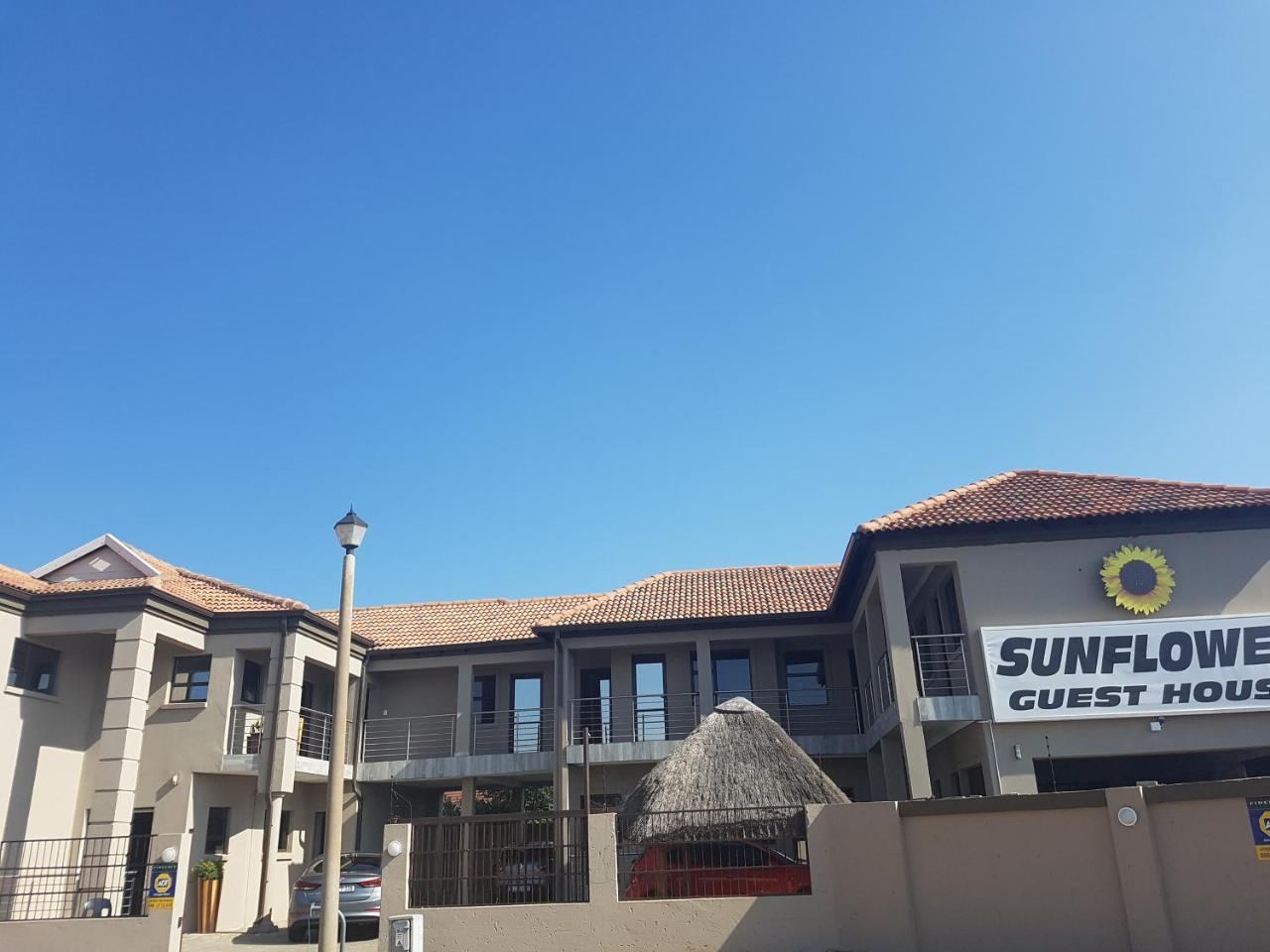 Sunflower Guesthouse & Spa Vanderbijlpark Kültér fotó