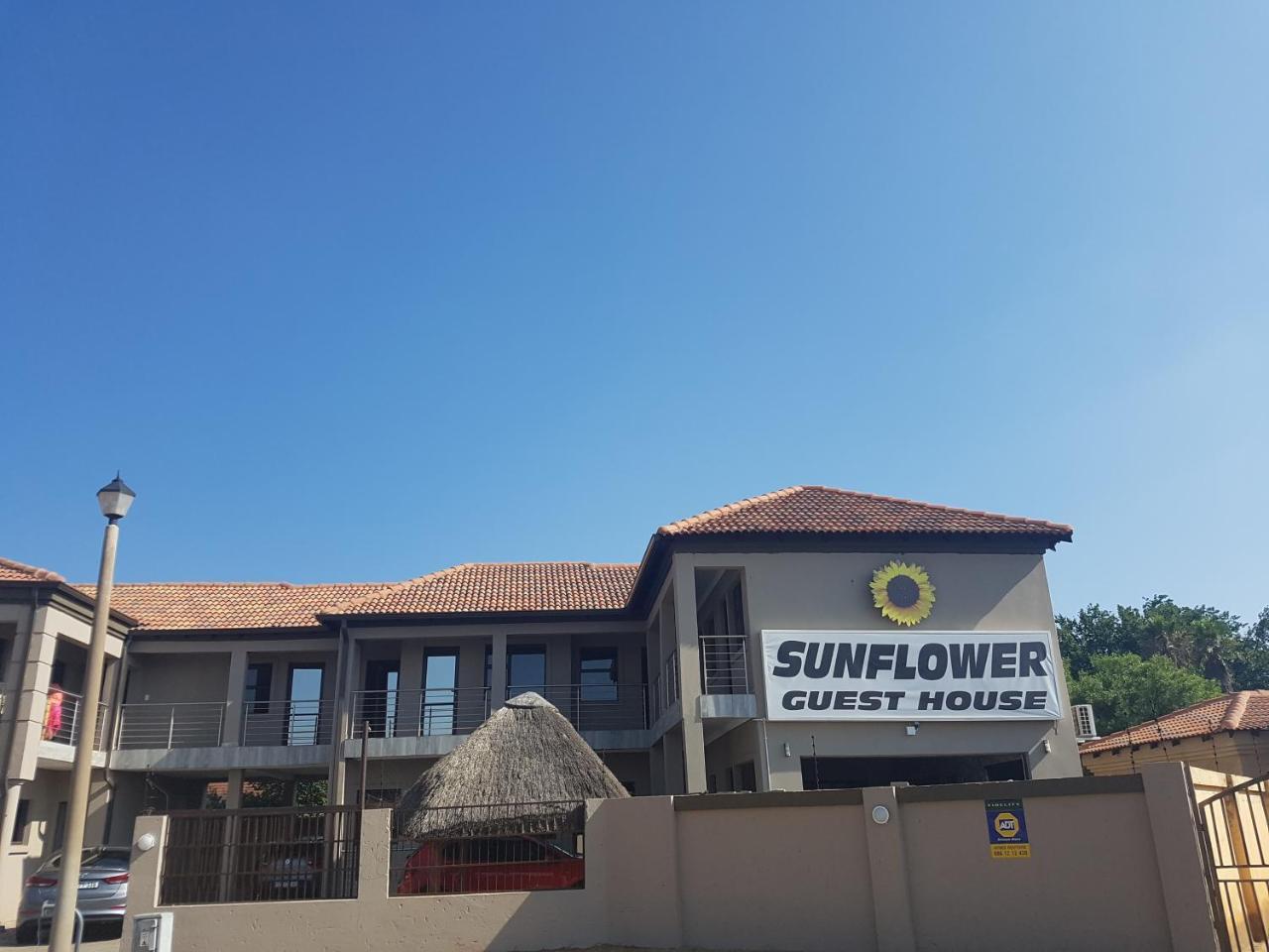 Sunflower Guesthouse & Spa Vanderbijlpark Kültér fotó