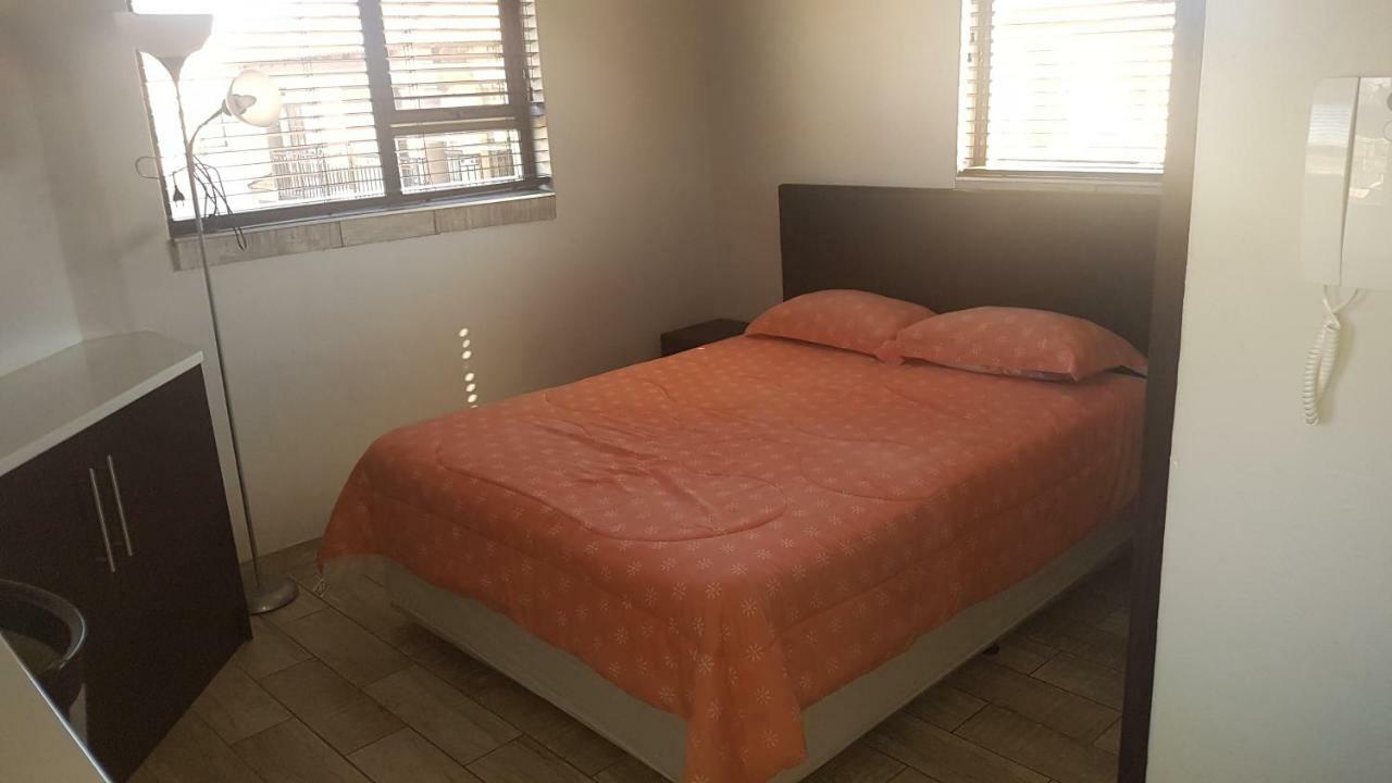 Sunflower Guesthouse & Spa Vanderbijlpark Kültér fotó